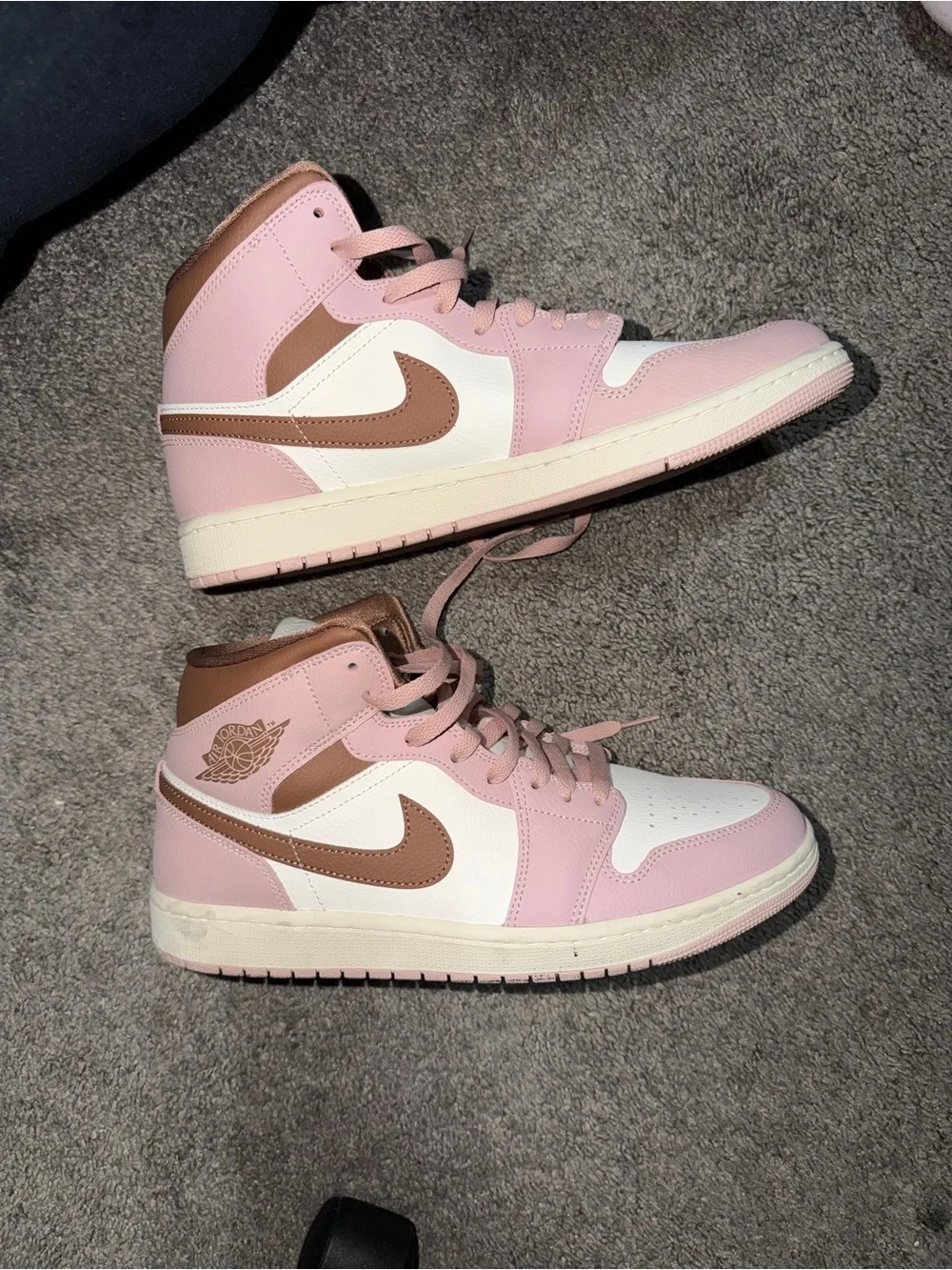 Nike Women’s High-Top Sneakers in White and Light Pink
